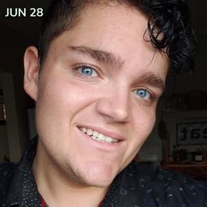 Meet your Posher, Christian